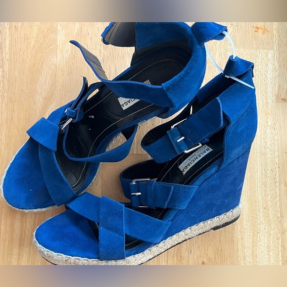 Balenciaga Electric Blue suede Wedge Sandals with Crisscross Straps - Picture 3 of 13